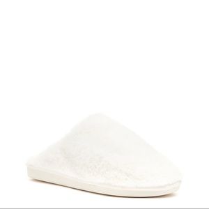 Rocket Dog White Faux Fur Slippers